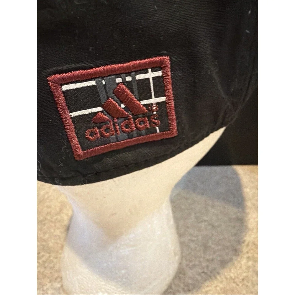 Adidas  CLIMALITE small/medium hat black and red plaid